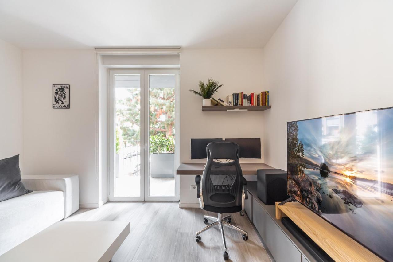 Comfy Apt With Private Parking & Balcony Milan Luaran gambar