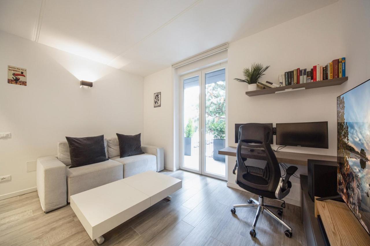 Comfy Apt With Private Parking & Balcony Milan Luaran gambar